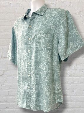 Tommy Bahama Tropical Print Shirt Men’s L Green Button Up Camp Hawaiian Casual
